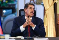 Maduro acusa oposição de fascismo e diz que só entregará poder a outro chavista