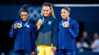 Rebeca Andrade relembra pódio com Biles e Chiles: "Ainda me dá arrepios"