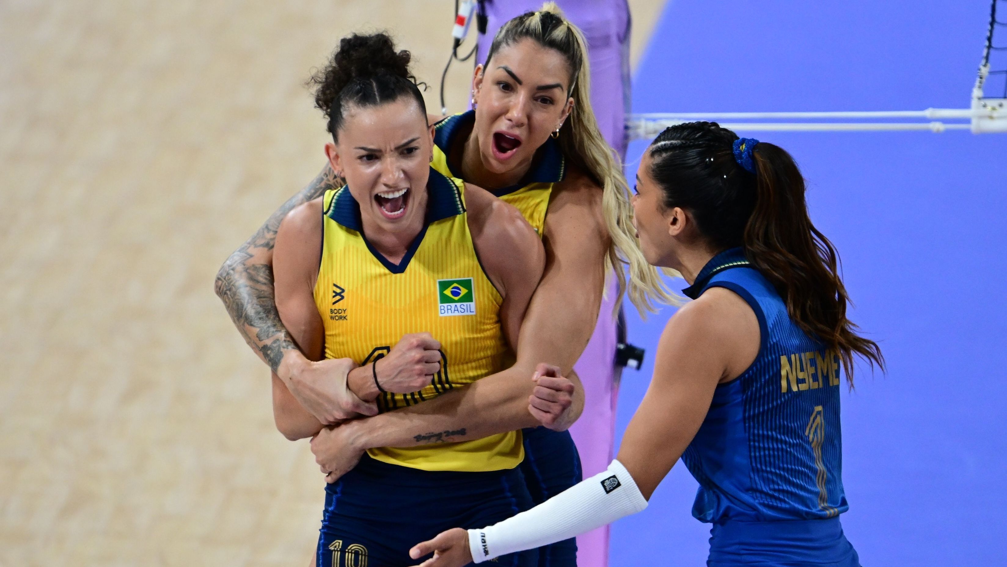 Gabi comemora ponto na disputa pelo bronze contra a Turquia