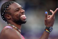Campeão olímpico que debochou da NBA aceita desafio de estrela da NFL
