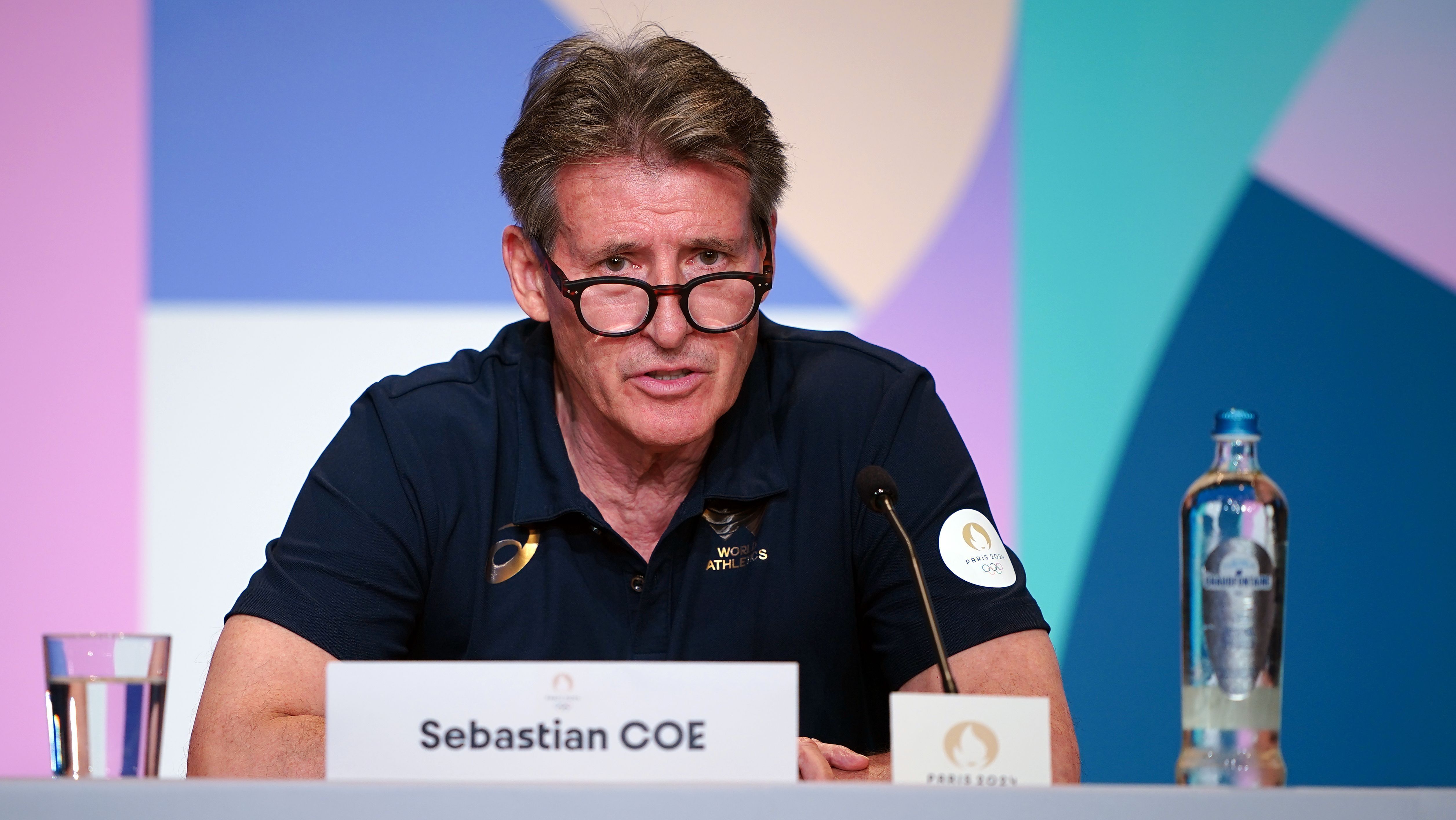 Sebastian Coe, presidente da World Athletics, durante coletiva na Olimpíada de Paris 2024