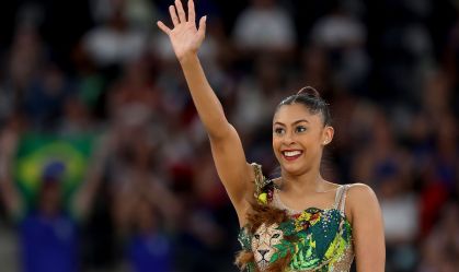 Bárbara Domingos avança à final inédita no individual geral da ginástica rítmica