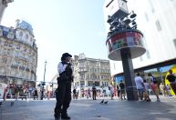 Homem é preso após esfaquear criança de 11 anos em Londres, diz polícia