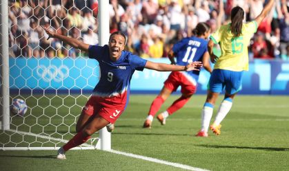 Mallory Swanson comemora o gol dos Estados Unidos contra o Brasil na final de Paris 2024