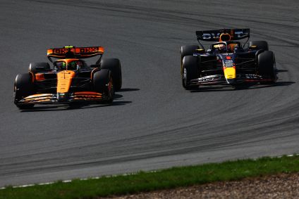 Norris conseguiu ultrapassar Verstappen e venceu o GP da Holanda de Fórmula 1 da atual temporada