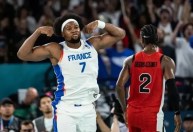 França surpreende, bate Canadá e vai à semi do basquete nos Jogos Olímpicos