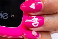 Fabricante da Nokia lança celular da Barbie em parceria com Mattel