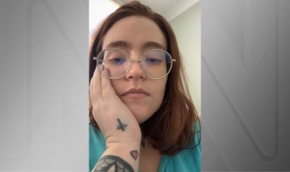 A estudante Carolina Arruda, 27 anos, que tem a "pior dor do mundo"