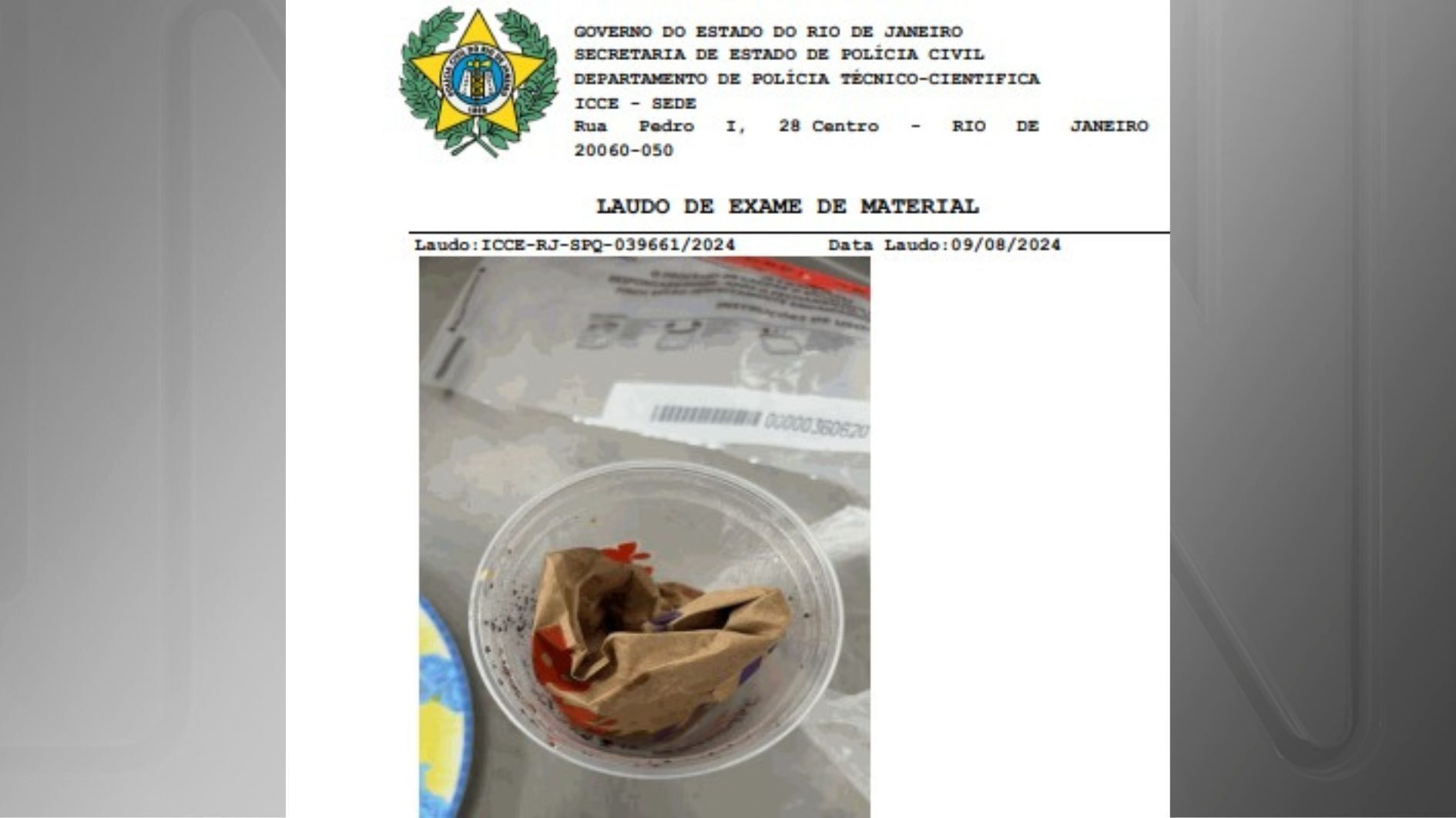 Copo de milkshake apreendido pela polícia; material continha chumbinho, segundo a polícia / Reprodução