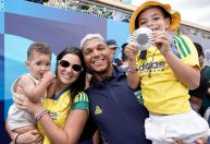 Isaquias Queiroz reage à prata em Paris, relembra drama e desabafa