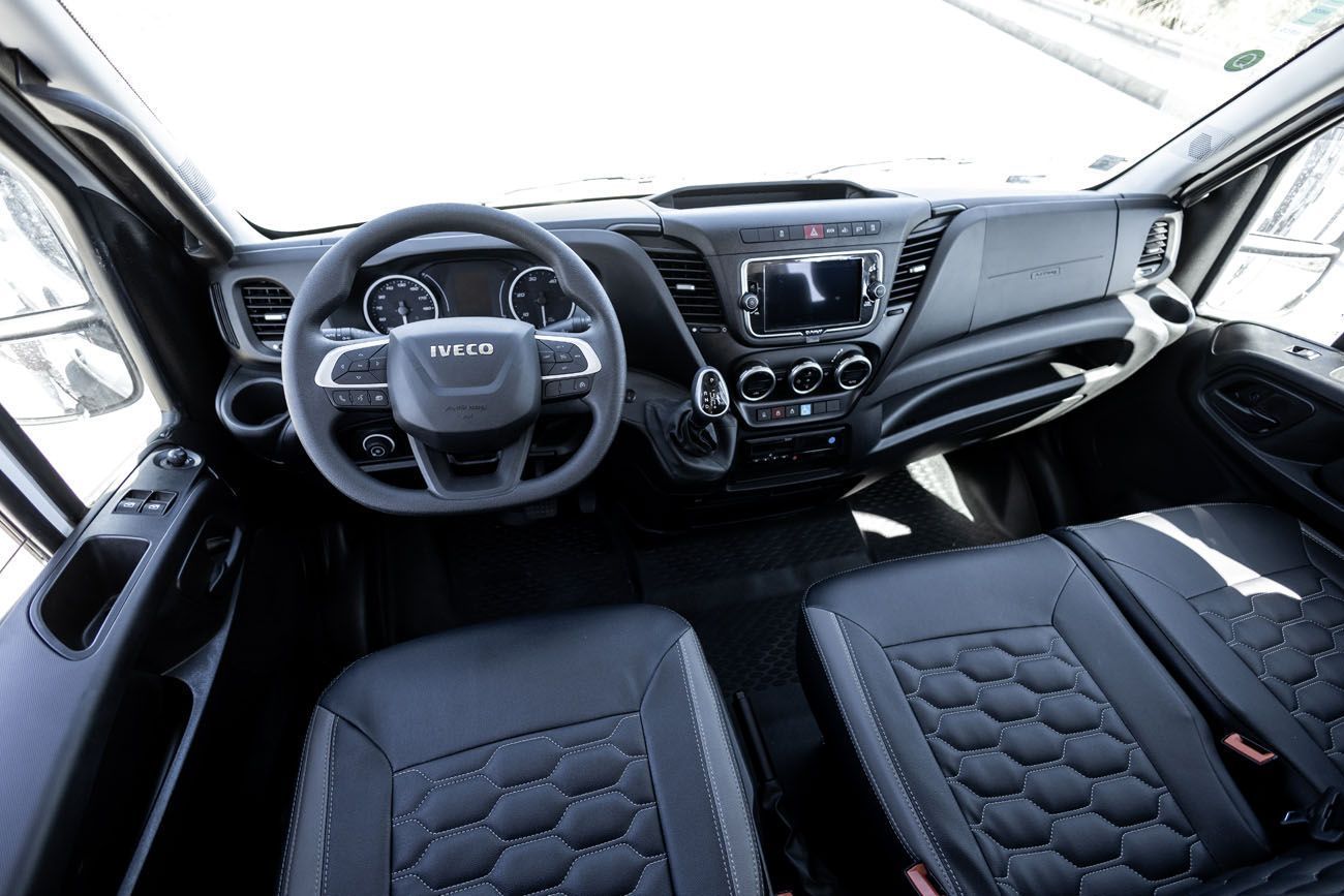 Iveco Daily Minibus 50-180 Hi-Matic Executive: câmbio automático de oito marchas / Foto: Divulgação
