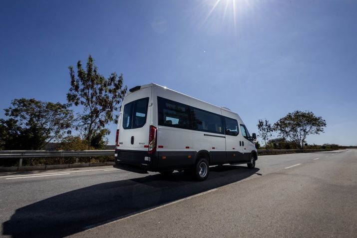 Iveco Daily Minibus 50-180 Hi-Matic Executive: câmbio automático de oito marchas / Foto: Divulgação