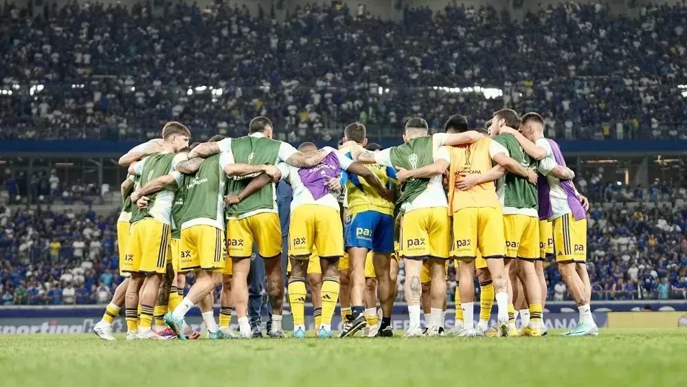 Jogadores do Boca Juniors antes de partida contra o Cruzeiro na Sul-americana