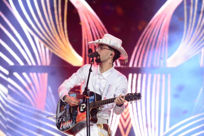 Luan Pereira se apresentando na abertura da Festa do Peão de Barretos / Webert Belicio/ Agnews