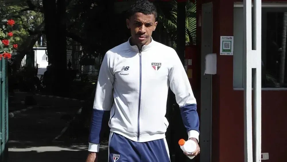Luiz Gustavo, volante do São Paulo