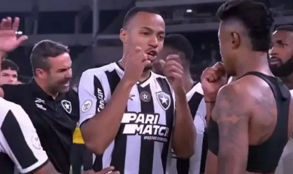 Marlom Freitas e Bruno Henrique após o clássico entre Botafogo e Flamengo