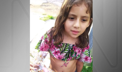 Pais de menina encontrada morta em contêiner de lixo são indiciados pela polícia no RS
