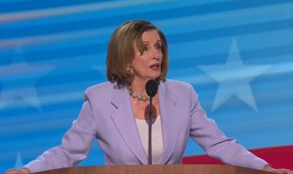 Convenção Democrata: Nancy Pelosi elogia governo Biden e reforça apoio a Kamala