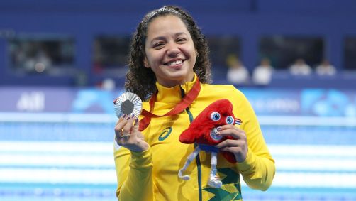Cecília Araújo foi prata na natação 50m livres S8