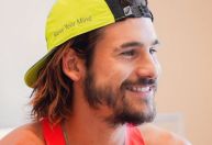 Nicolas Prattes diz que fez bate-volta para correr maratona em Paris: 