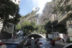 Incêndio no morro Pavão Pavãozinho, no Rio de Janeiro