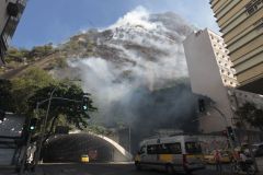 Incêndio no morro Pavão Pavãozinho, no Rio de Janeiro