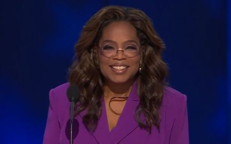 Oprah Winfrei durante discurso na Convenção Democrata