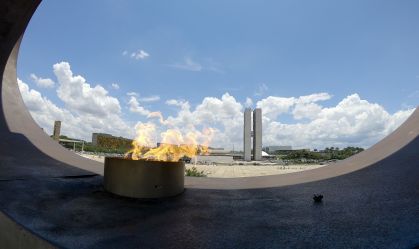 Entenda por que a Pira da Democracia está apagada em Brasília