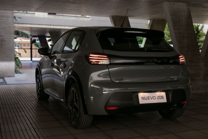 Peugeot 208 GT 2025 na Argentina / Foto: Divulgação