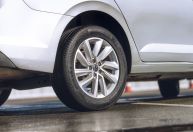 O que acontece ao mudar o perfil dos pneus do carro? É permitido?