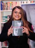 Preta Gil lança livro autobiográfico em SP