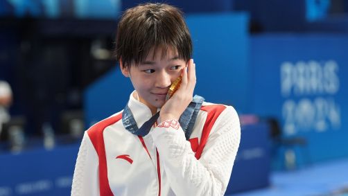 Quan Hongchan ganha sua terceira medalha de ouro olímpica
