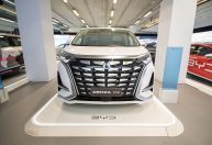 BYD anuncia SUV 4x4 e minivan de luxo para o Brasil em 2025; conheça
