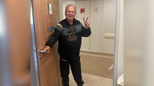 Ex-ministro José Dirceu deixa o Hospital Sírio Libanês