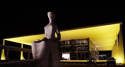 Prédio do STF iluminado como parte do Agosto Dourado / Nelson Jr./STF