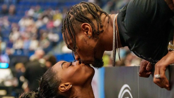 Simone Biles e Jonathan Owens