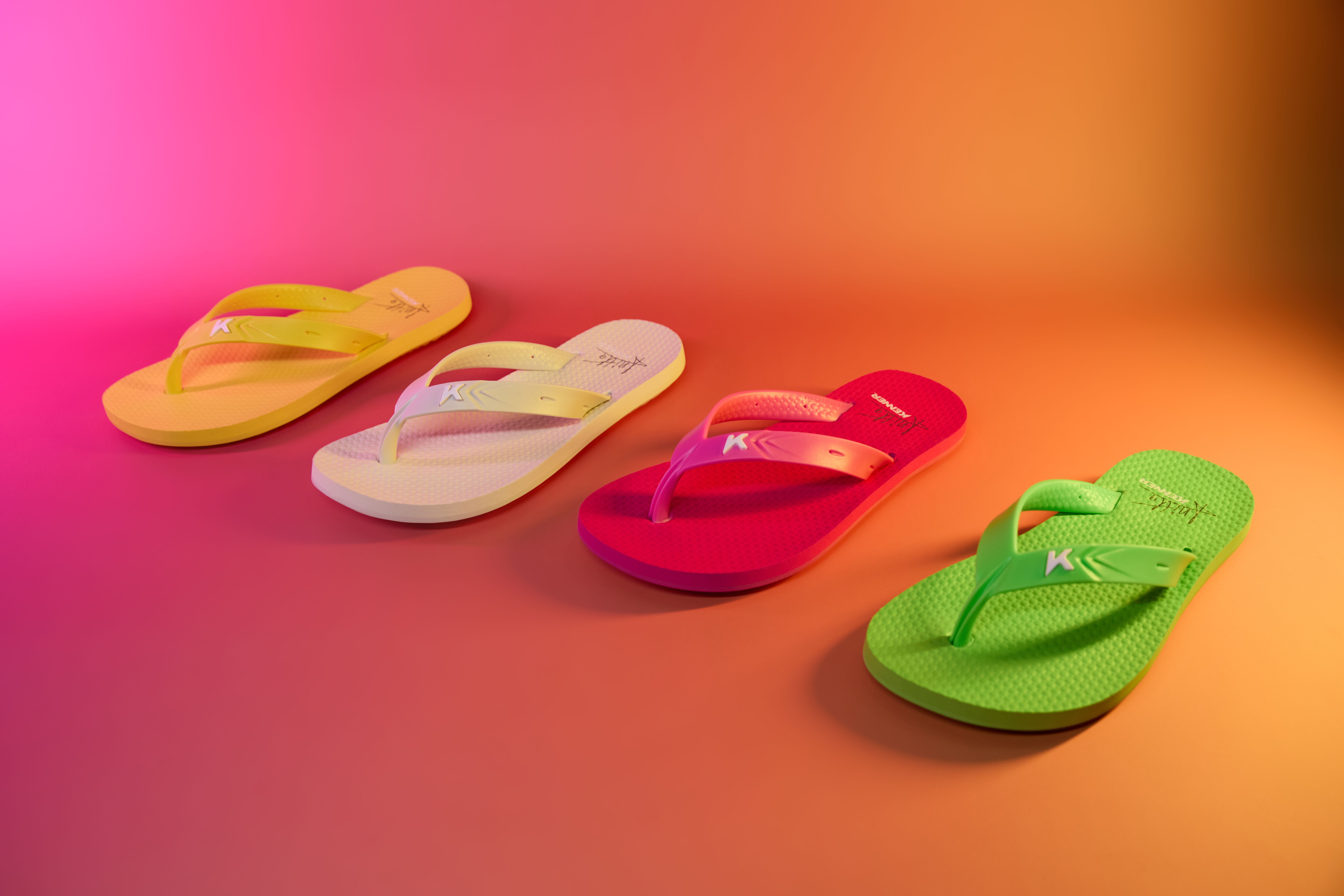 Modelo Summer, na nova coleção de Anitta com a Kenner • Divulgação/Kenner