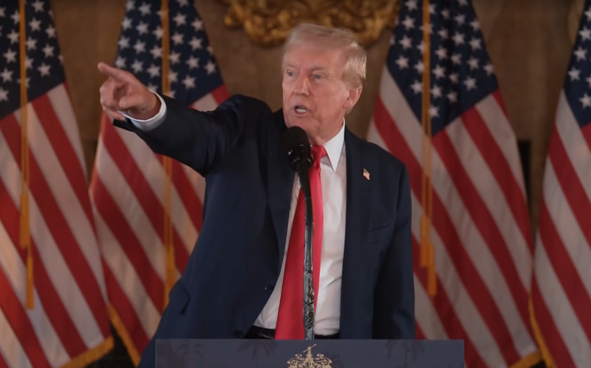 Trump dá entrevista coletiva em Mar-a-Lago / UNRESTRICTED POOL