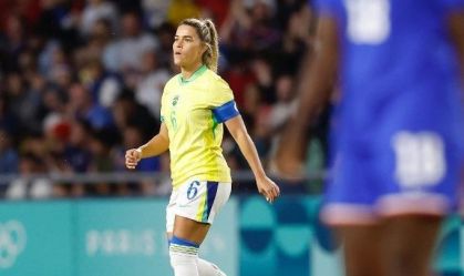 Tamires, lateral do Brasil