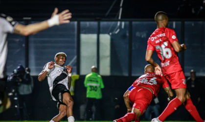 Vasco e Athletico-PR se reencontram, agora na Copa do Brasil, após polêmicas