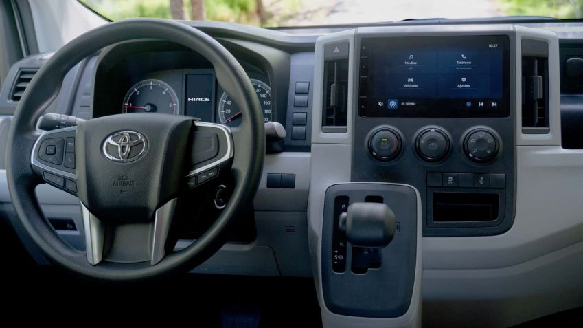 Toyota Hiace: utilitário produzido na Argentina é rival de Ducato e Master / Foto: Divulgação