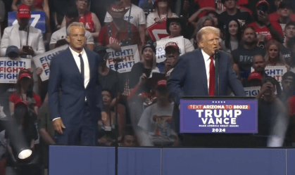 Trump cogita discutir fim dos programas de vacinação infantil