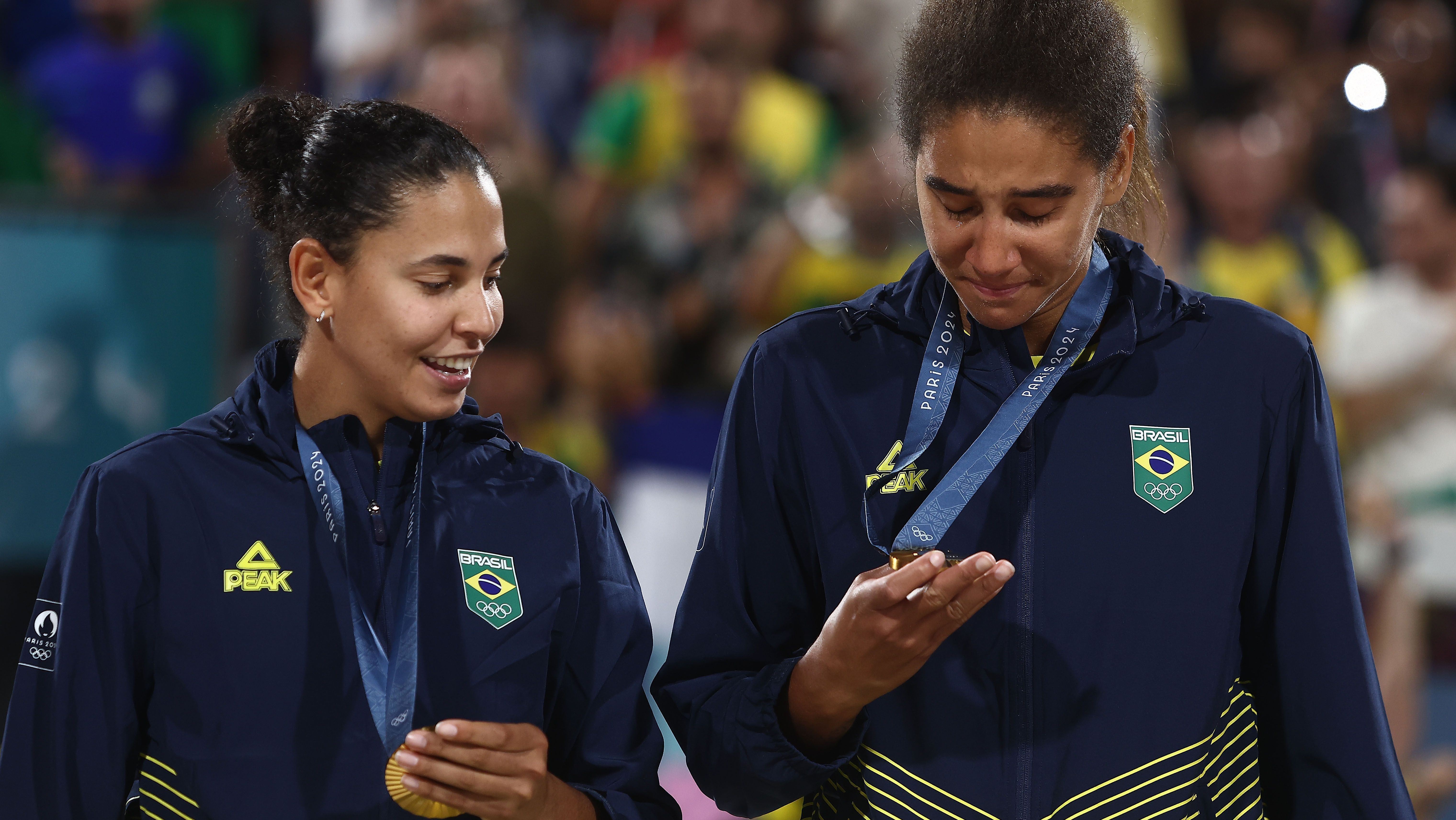 Duda e Ana Patrícia e vencem as canadenses Melissa e Brandie e conquistam a medalha de ouro