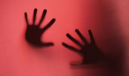 Meninas entre 10 e 14 anos são maiores vítimas de violência contra mulher no AM, segundo FVS