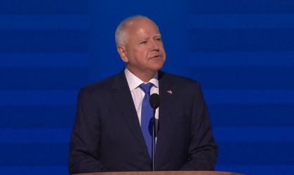 Tim Walz ativa operação de emergência e exige investigação local de morte