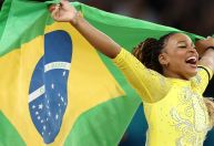 Rebeca Andrade se torna a maior medalhista olímpica feminina do Brasil