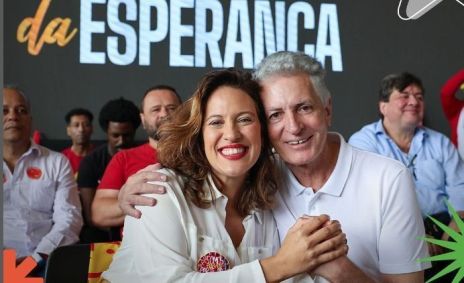O candidato à prefeitura de Belo Horizonte Rogério Correia (PT) e sua vice Bella Gonçalves (PSOL-Rede)