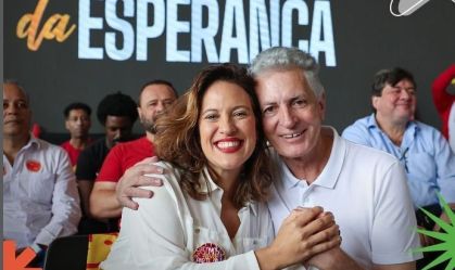 O candidato à prefeitura de Belo Horizonte Rogério Correia (PT) e sua vice Bella Gonçalves (PSOL-Rede)