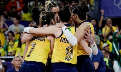 Brasil enfrenta República Dominicana nesta terça