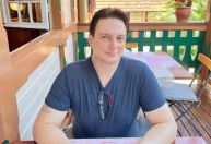 Quem era Daniel Mastral, escritor e ex-adepto de seita satanista